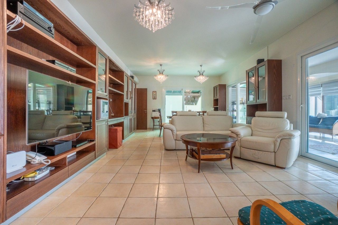 Вилла в Пафосе, Кипр, 300 м² - фото 6