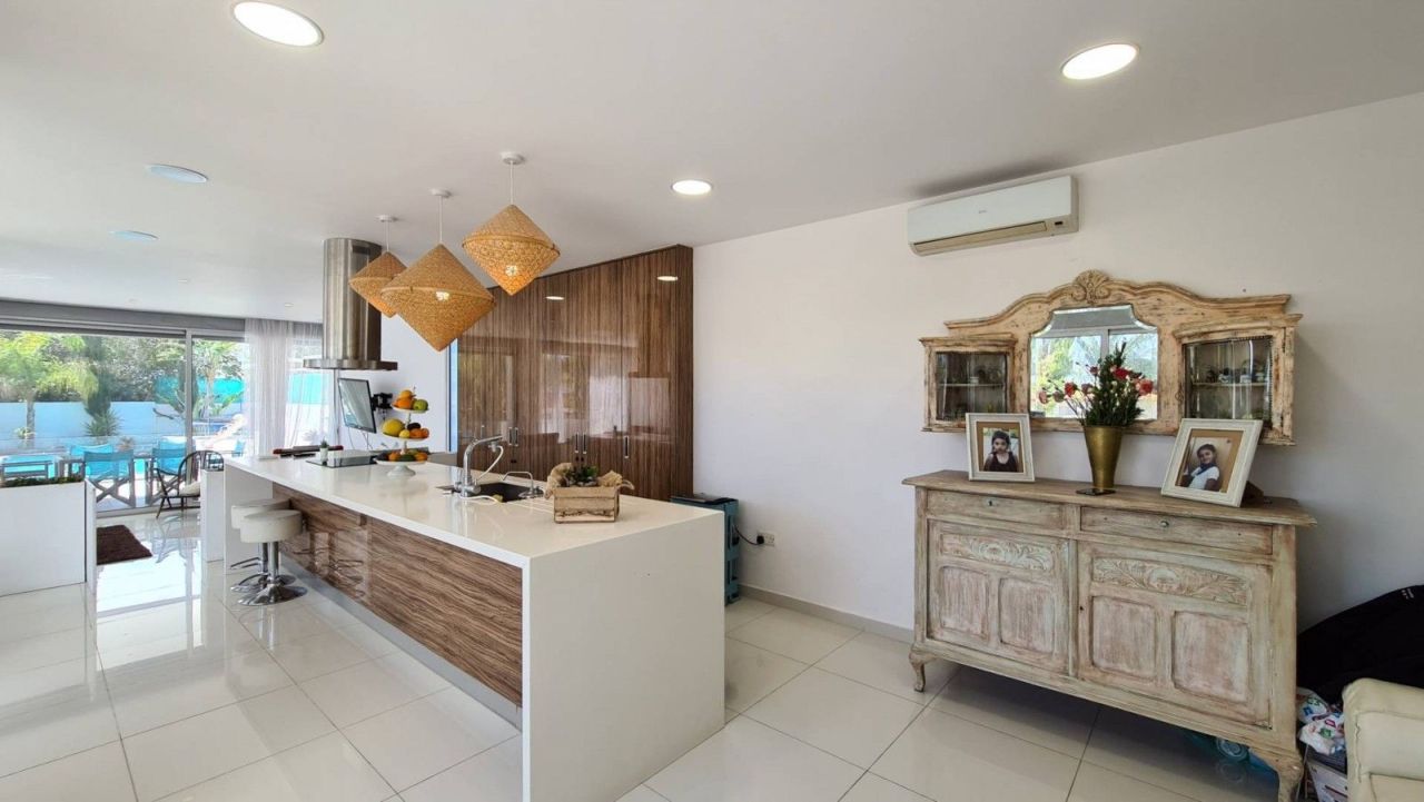 Вилла в Лимасоле, Кипр, 330 м² - фото 8