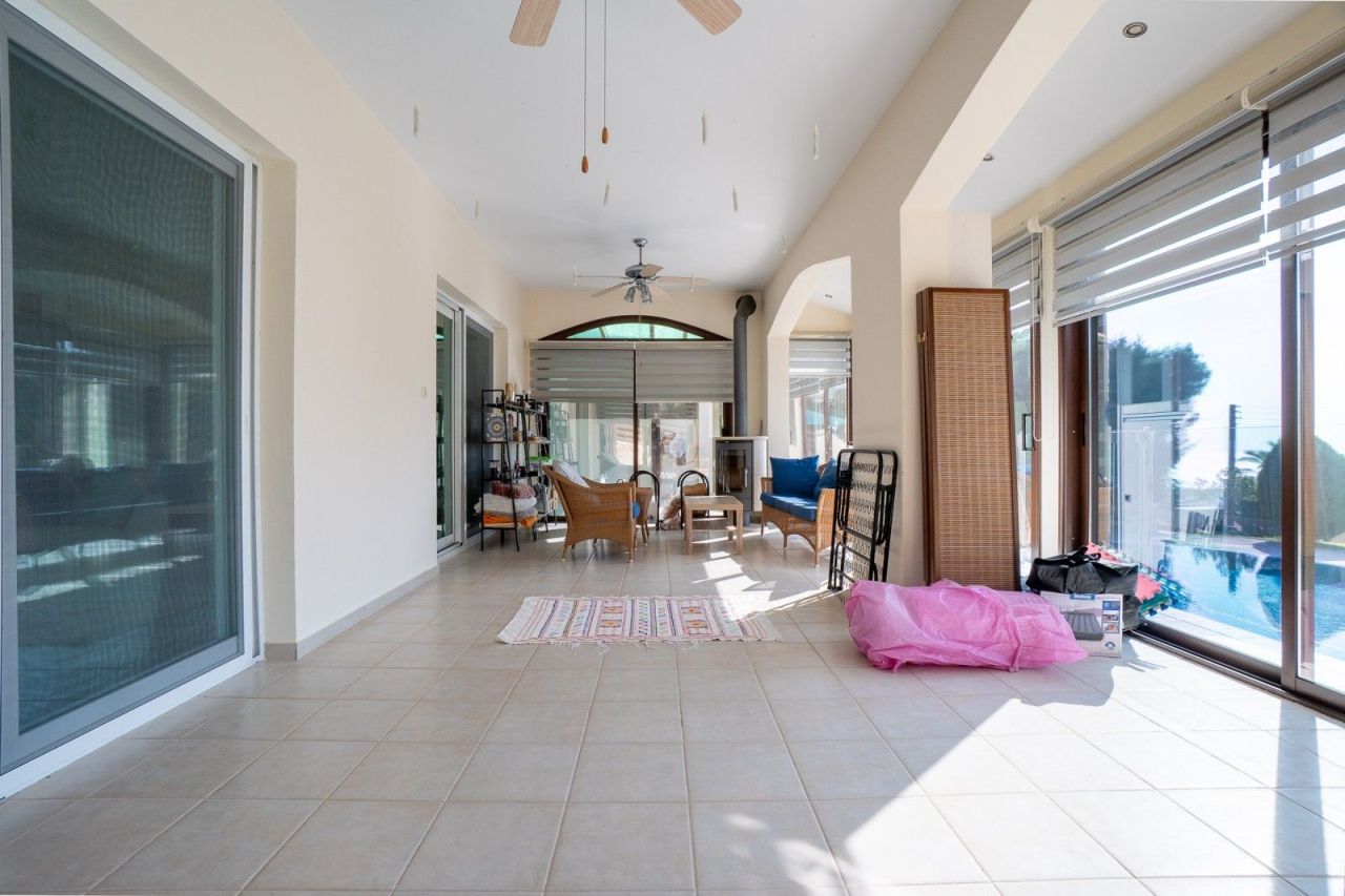 Вилла в Пафосе, Кипр, 300 м² - фото 13