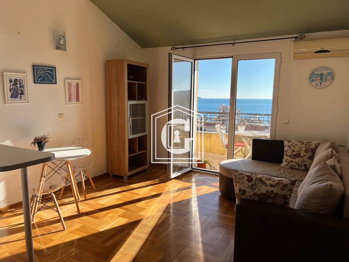 Апартаменты в Бечичи, Черногория, 38 м² - фото 1