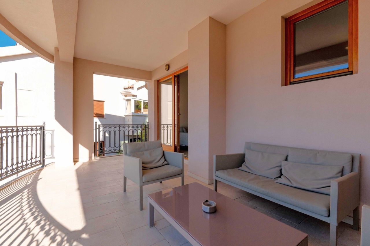 Апартаменты в Доброте, Черногория, 106 м² - фото 3