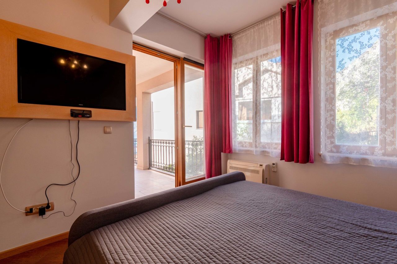 Апартаменты в Доброте, Черногория, 106 м² - фото 12