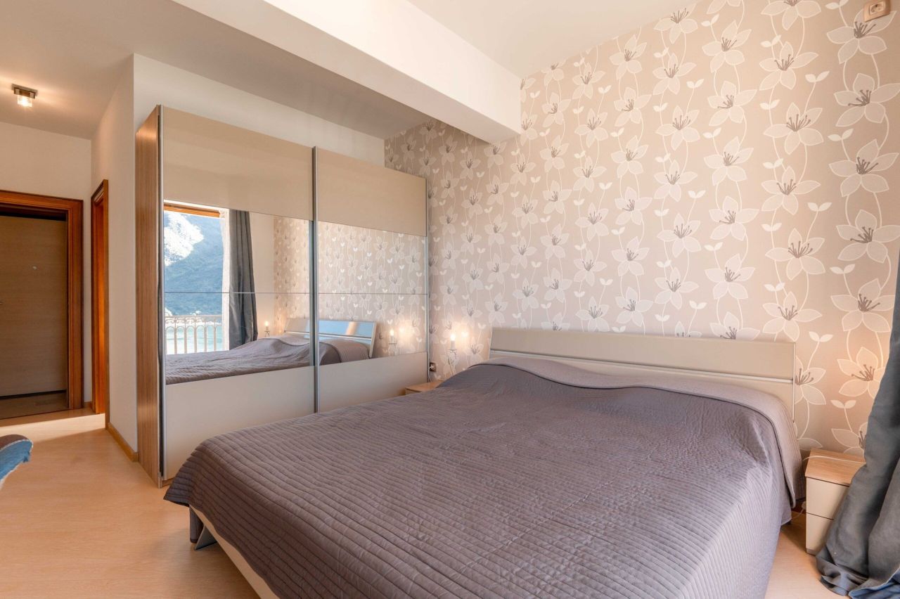 Апартаменты в Доброте, Черногория, 106 м² - фото 15