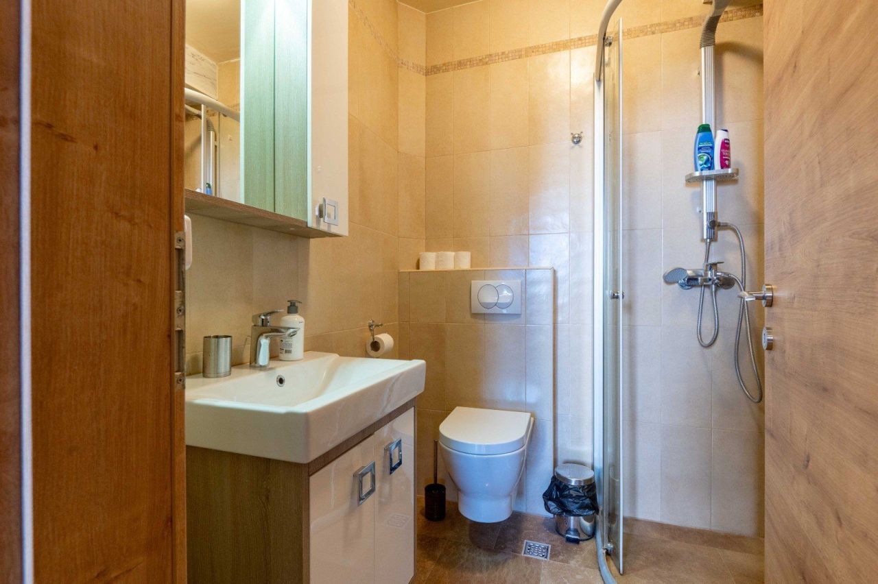 Апартаменты в Доброте, Черногория, 87 м² - фото 15