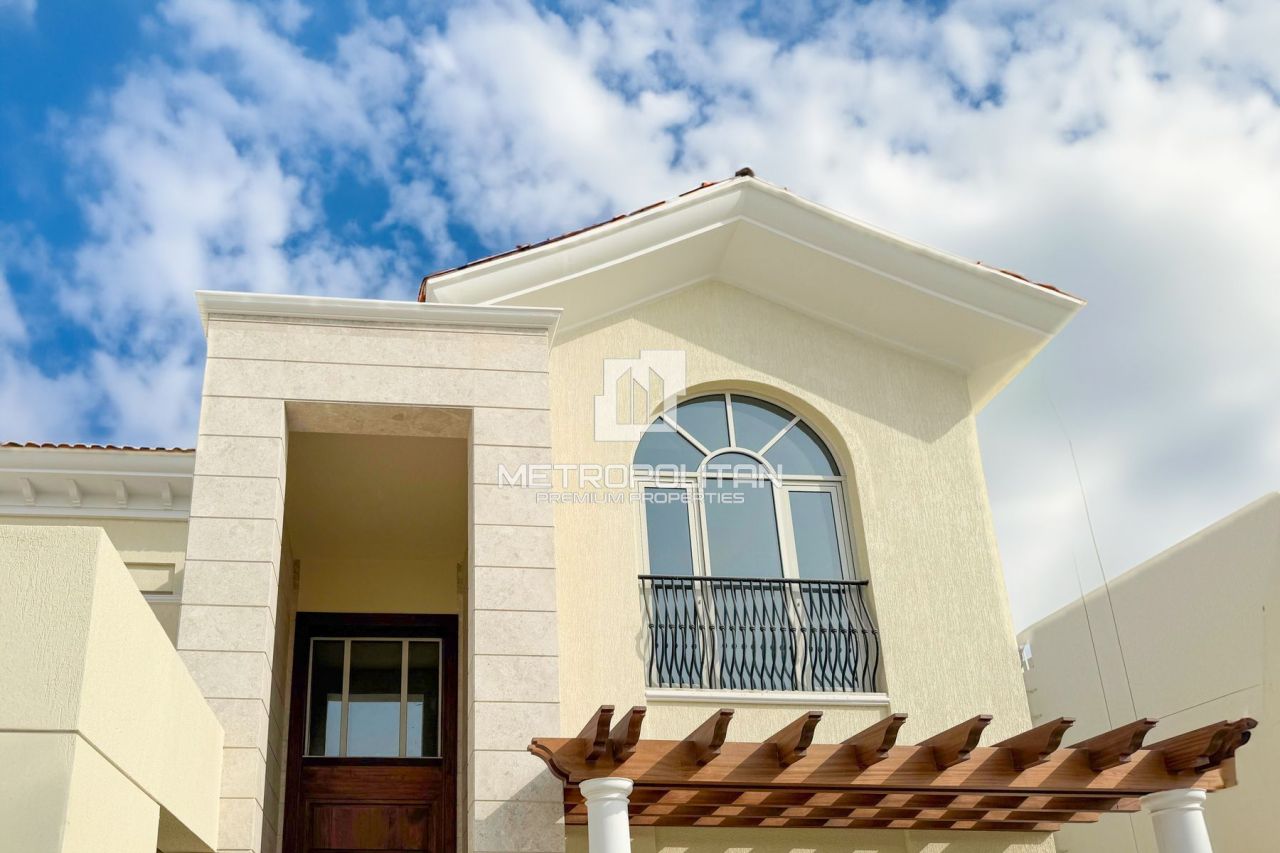 Вилла в Дубае, ОАЭ, 696 м² - фото 1