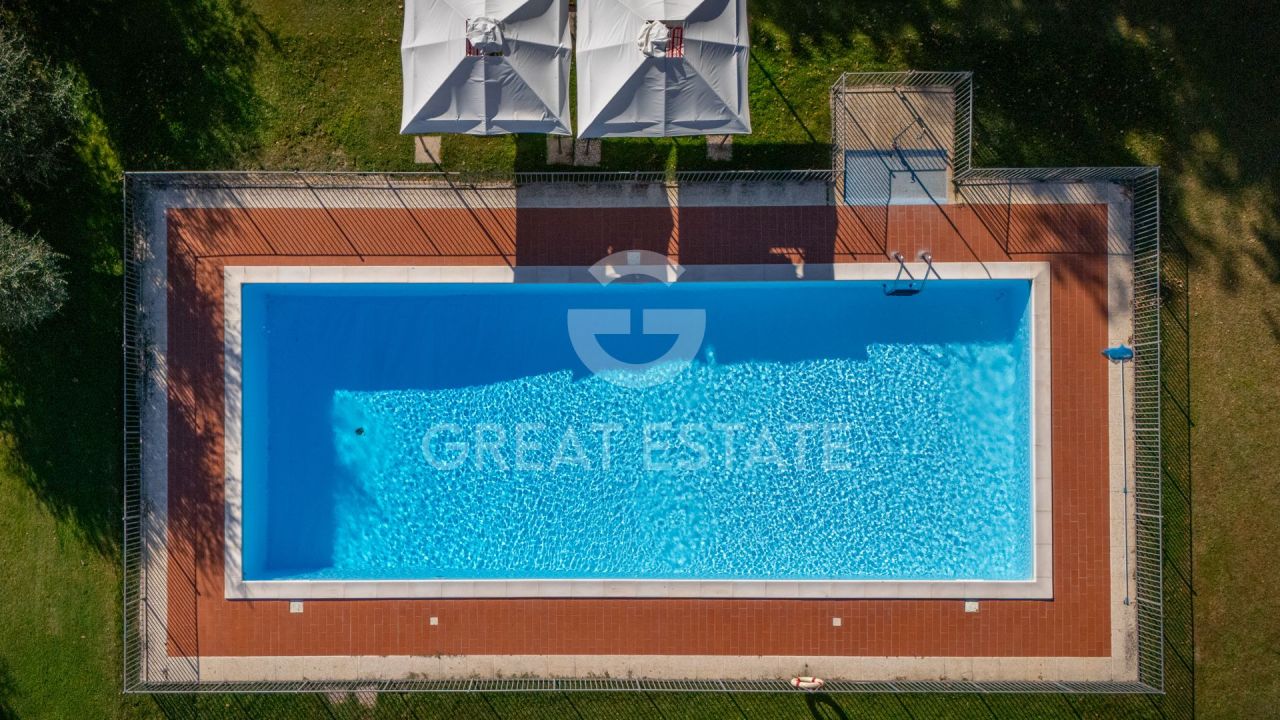 Дом в Кастильоне-дель-Лаго, Италия, 777.85 м² - фото 9