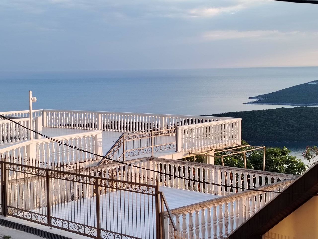 Квартира в Сеоце, Черногория, 97 м² - фото 3