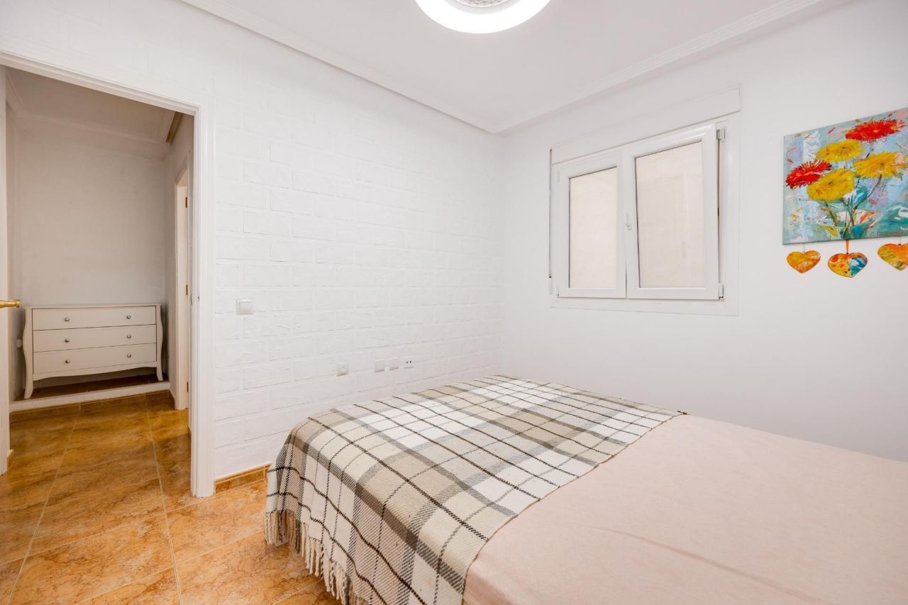 Квартира в Торревьехе, Испания, 60 м² - фото 11