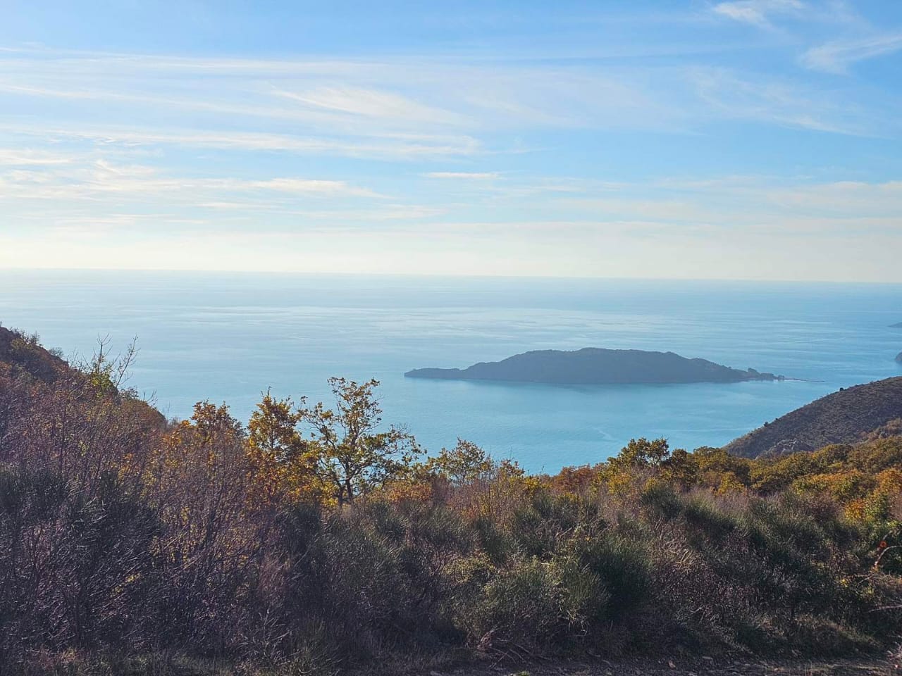 Земля в Будве, Черногория, 1 200 м² - фото 2