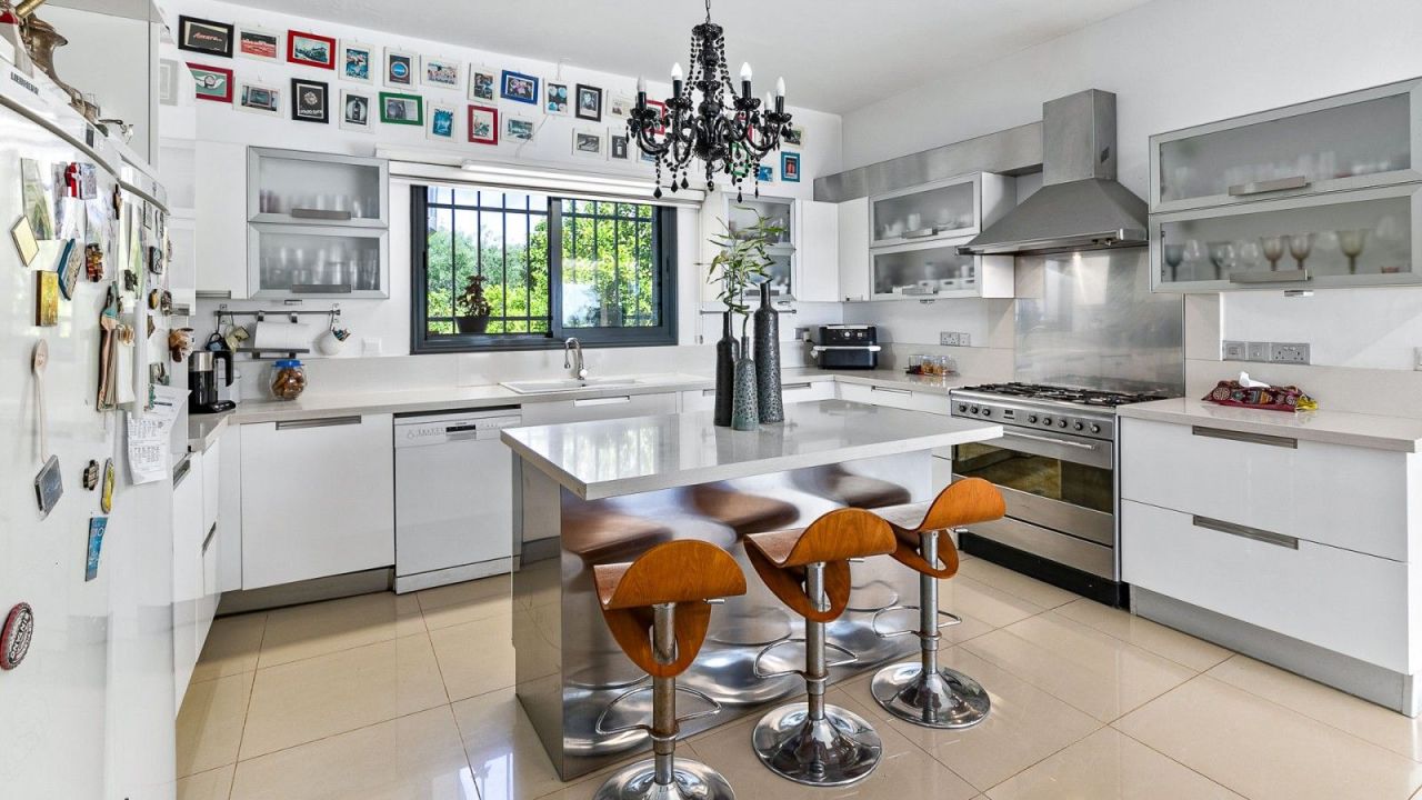 Вилла в Пафосе, Кипр, 405 м² - фото 11