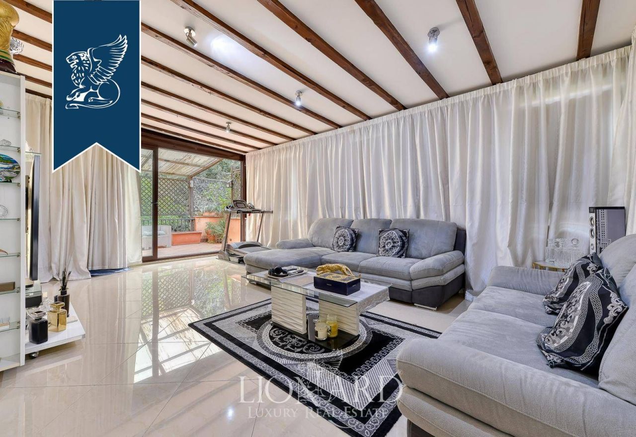 Апартаменты в Риме, Италия, 130 м² - фото 1