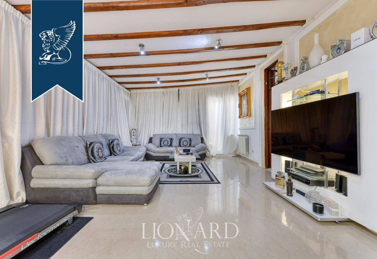 Апартаменты в Риме, Италия, 130 м² - фото 2