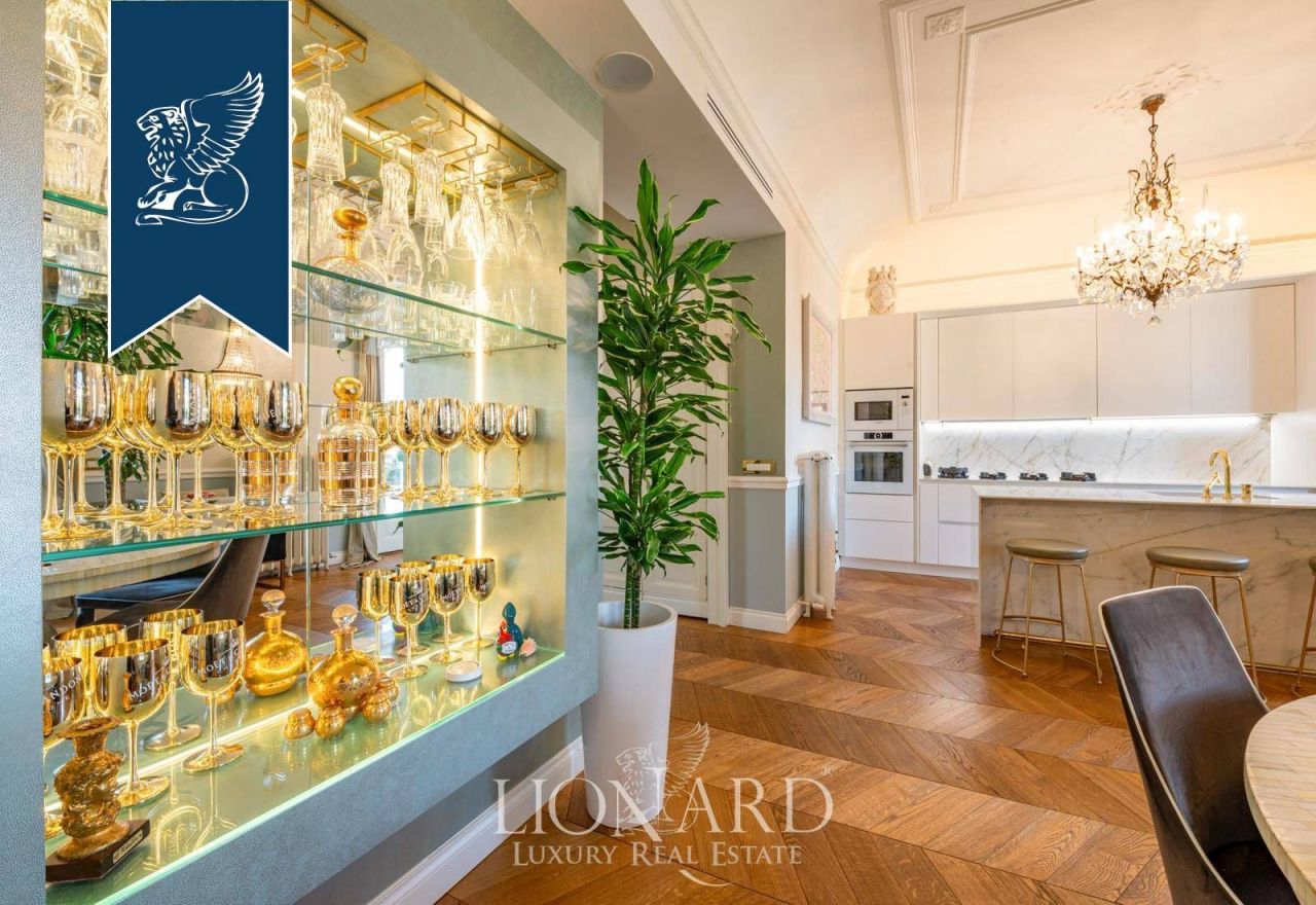 Апартаменты в Милане, Италия, 240 м² - фото 4