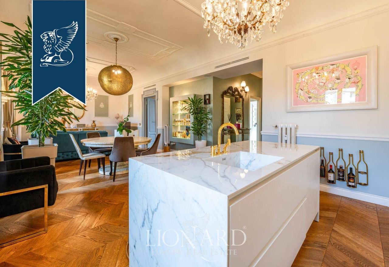 Апартаменты в Милане, Италия, 240 м² - фото 6