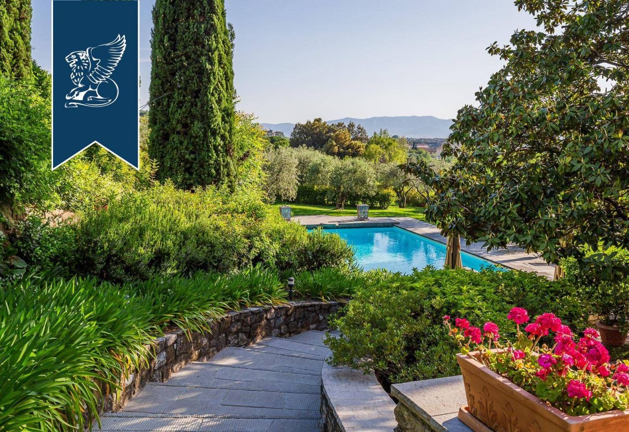 Вилла в Прато, Италия, 600 м² - фото 9