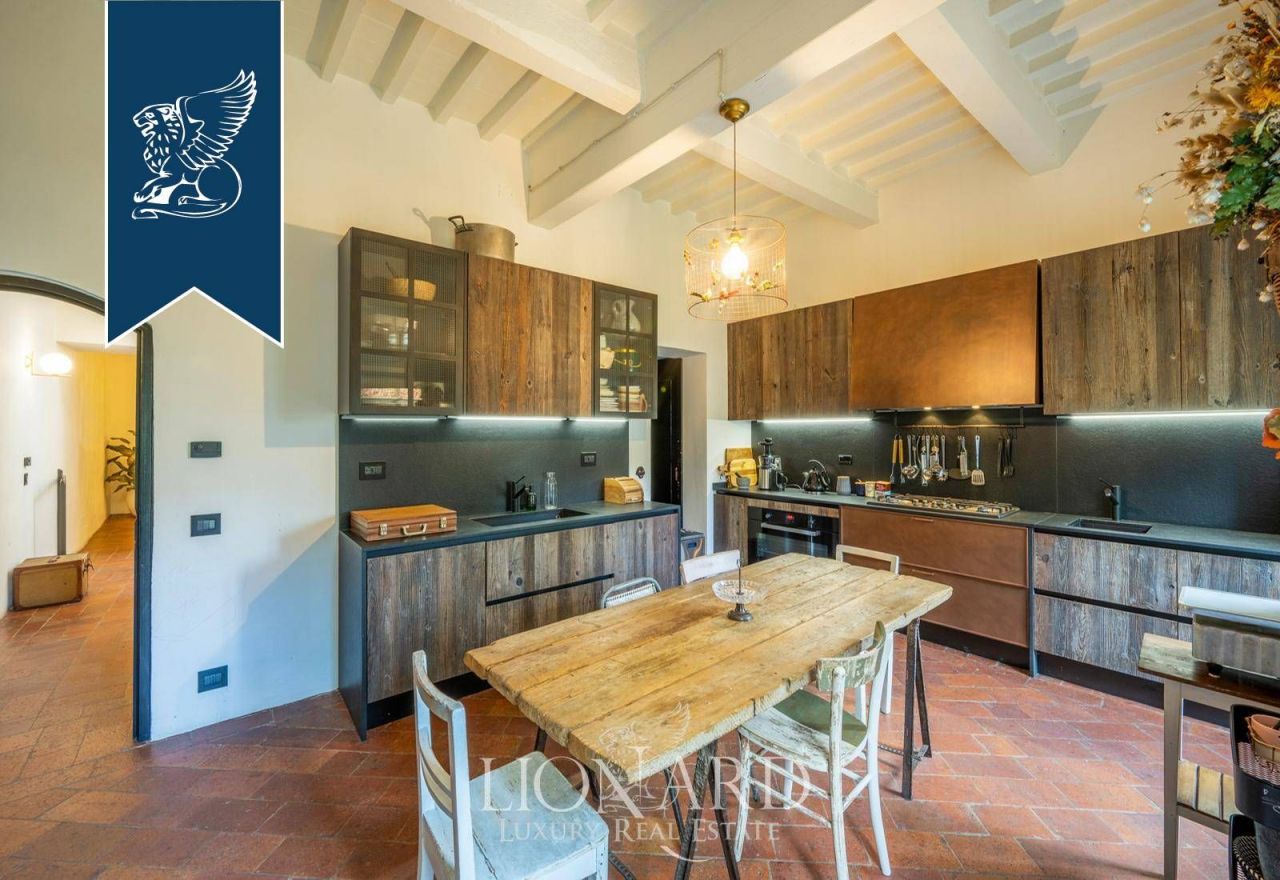 Дом в Ареццо, Италия, 380 м² - фото 9