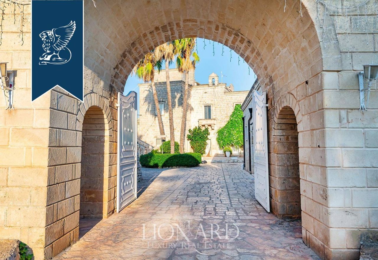 Ферма в Франкавилла Фонтана, Италия, 2 700 м² - фото 11