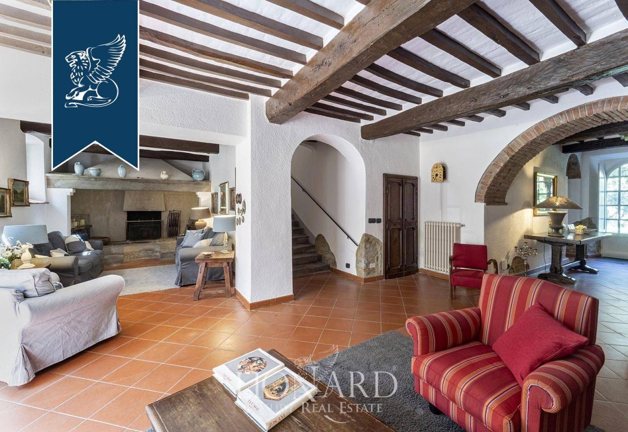 Вилла в Кортоне, Италия, 550 м² - фото 12