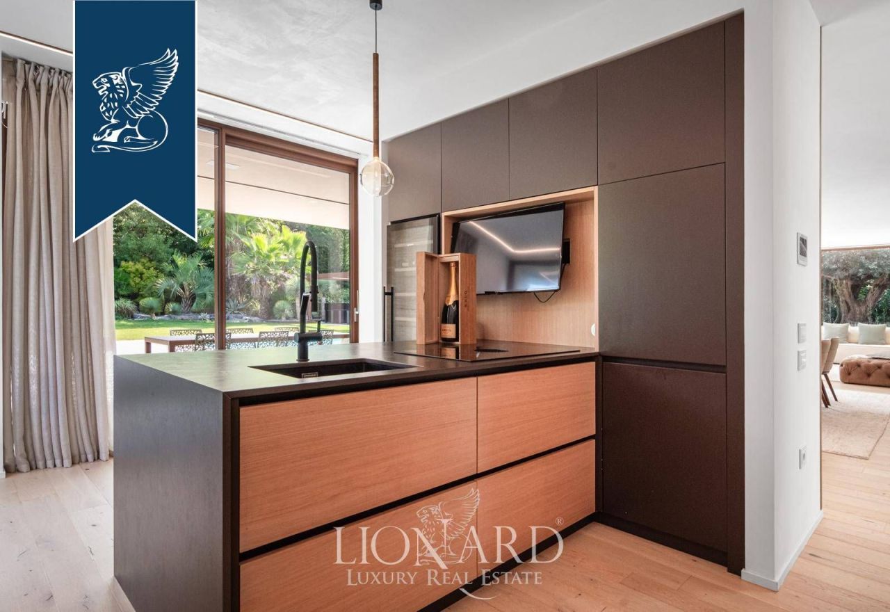 Вилла в Падуе, Италия, 350 м² - фото 14