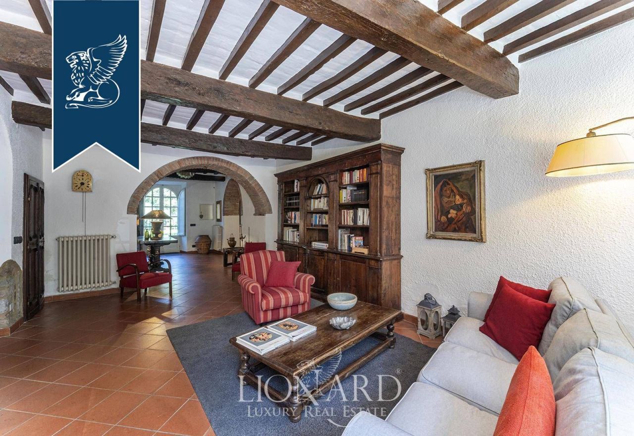 Вилла в Кортоне, Италия, 550 м² - фото 16