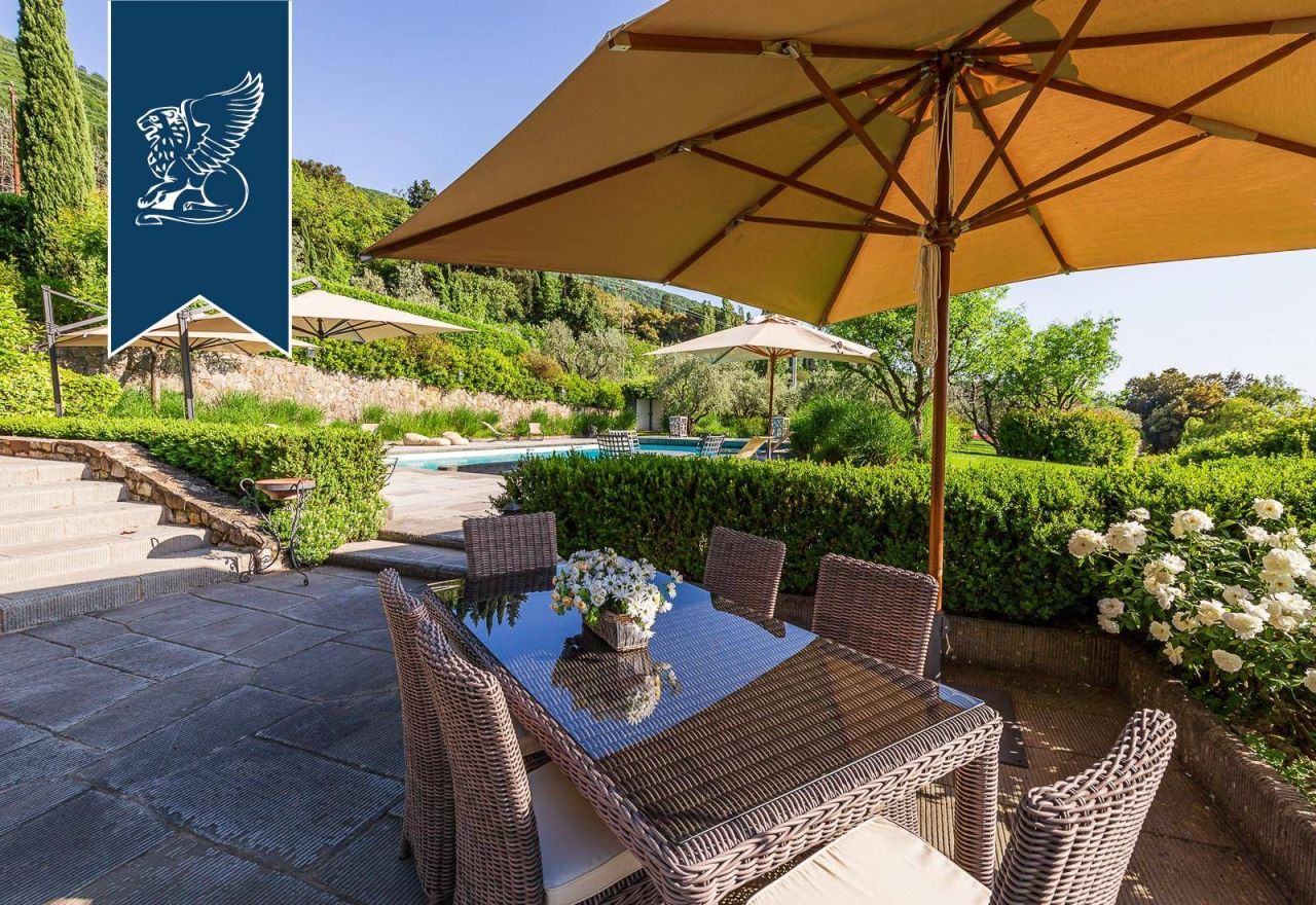 Вилла в Прато, Италия, 600 м² - фото 17