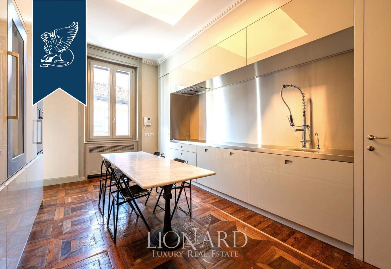 Апартаменты в Милане, Италия, 236 м² - фото 19