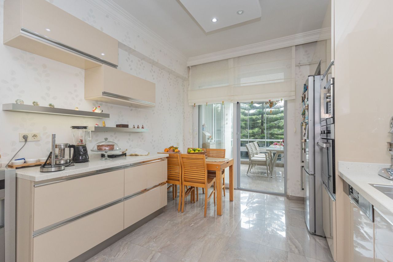 Квартира в Анталии, Турция, 160 м² - фото 20