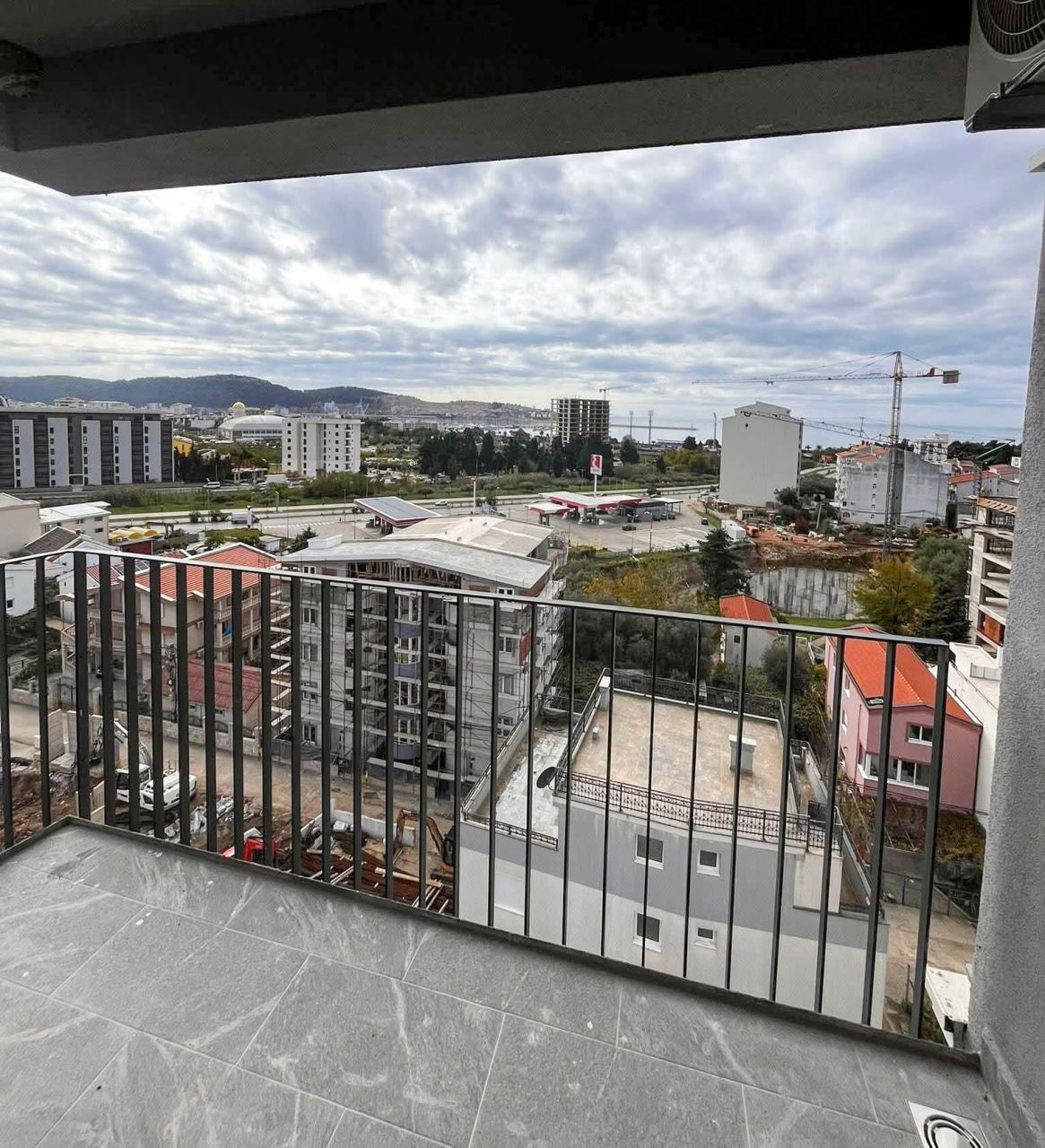 Квартира в Баре, Черногория, 73 м² - фото 1