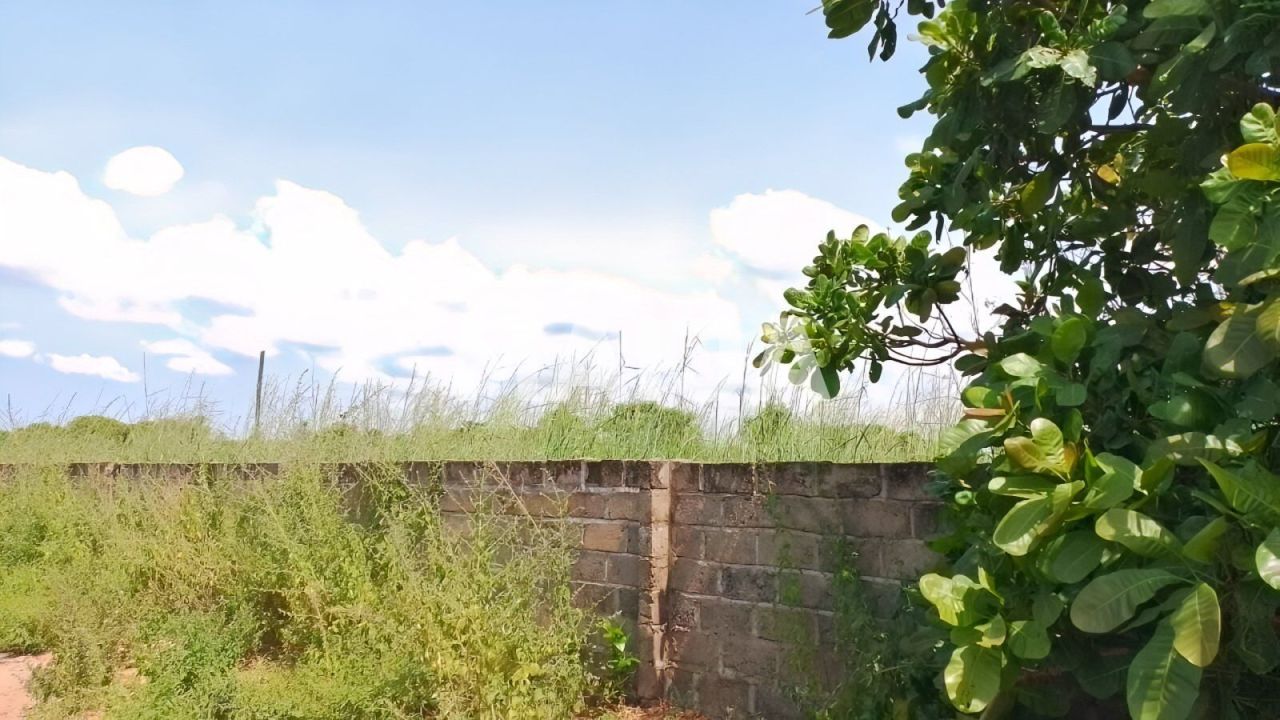 Земля Tujereng, Гамбия, 1 400 м² - фото 1