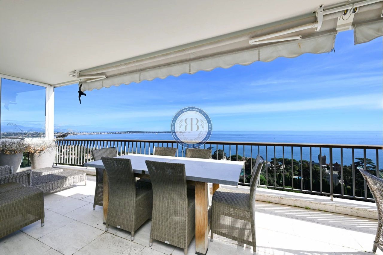 Квартира в Каннах, Франция, 124 м² - фото 1