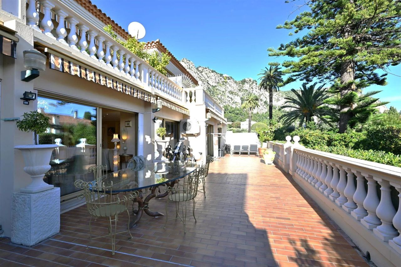 Квартира в Больё-сюр-Мер, Франция, 160 м² - фото 2