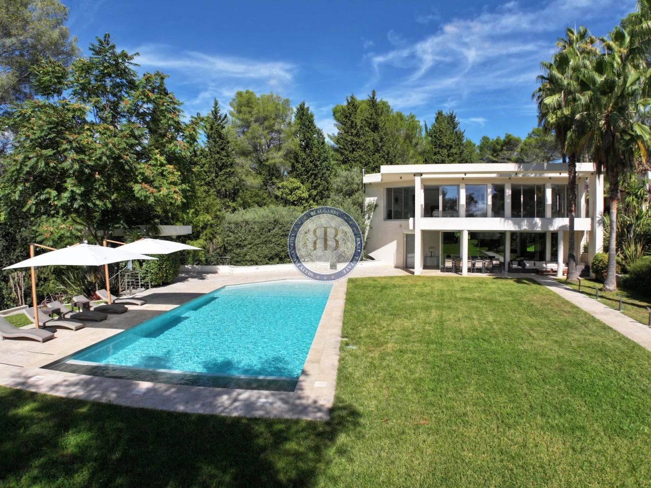 Дом в Мужене, Франция, 520 м² - фото 2