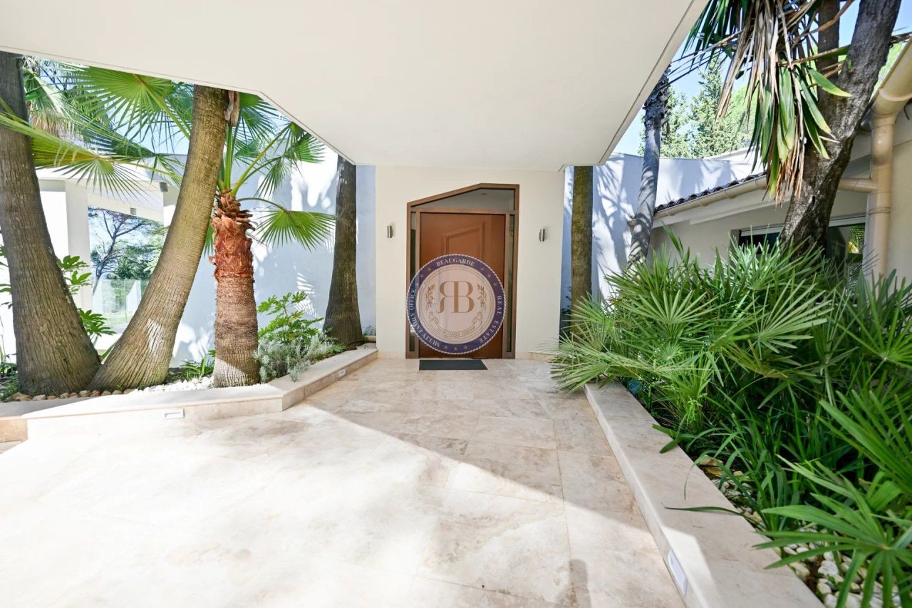 Дом в Мужене, Франция, 520 м² - фото 9