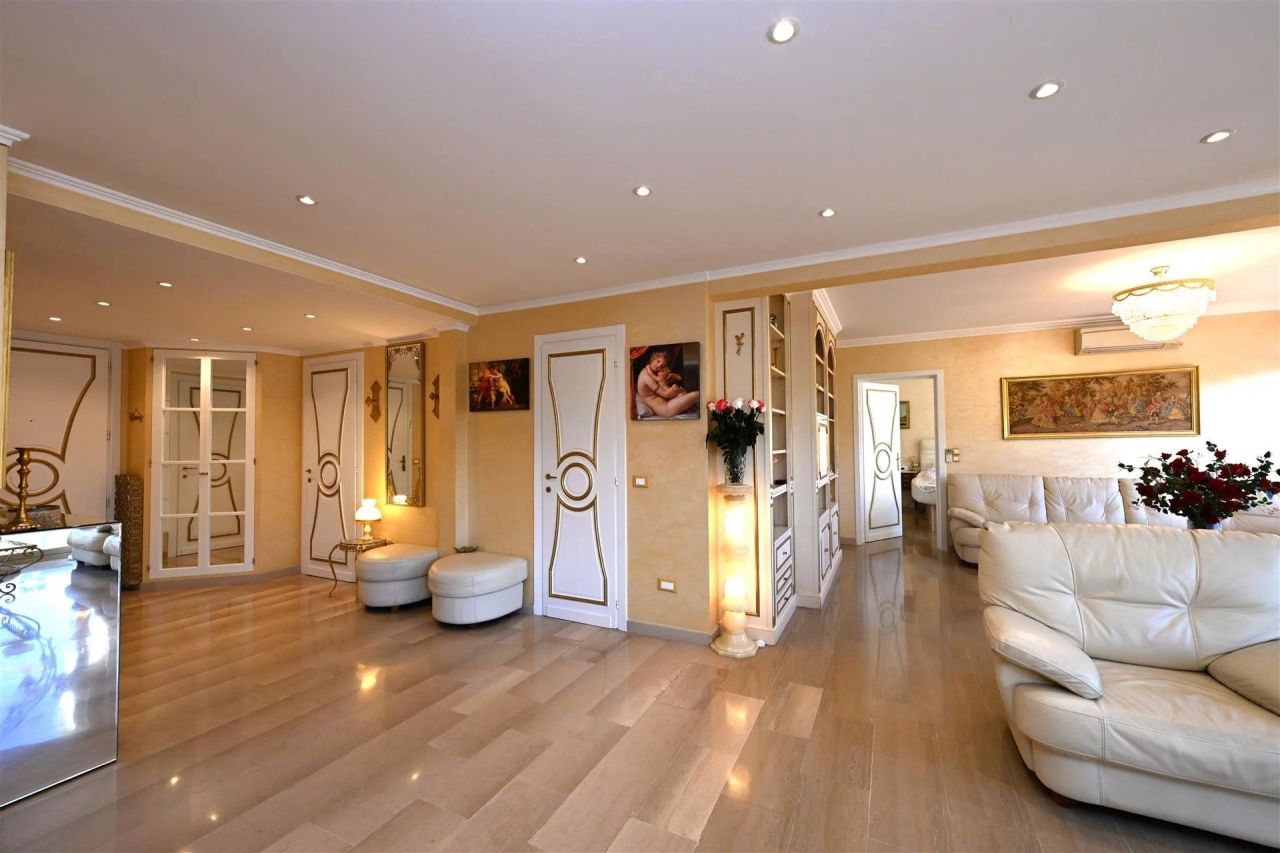 Квартира в Больё-сюр-Мер, Франция, 160 м² - фото 10