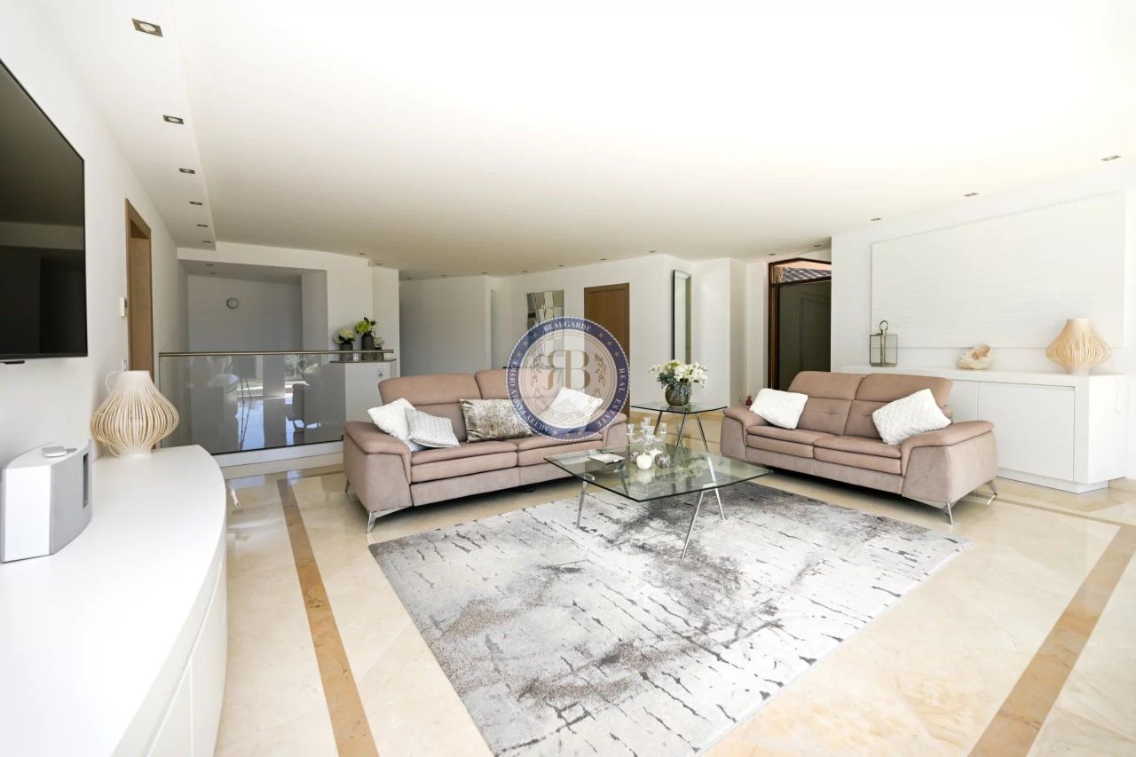 Дом в Мужене, Франция, 520 м² - фото 12