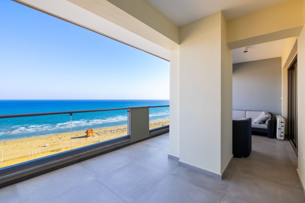 Апартаменты в Ларнаке, Кипр, 180 м² - фото 2