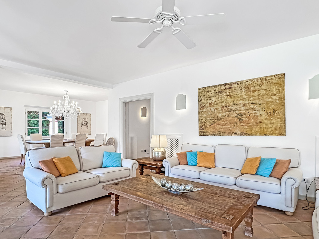 Дом в Кастильоне-делла-Пеская, Италия, 450 м² - фото 10