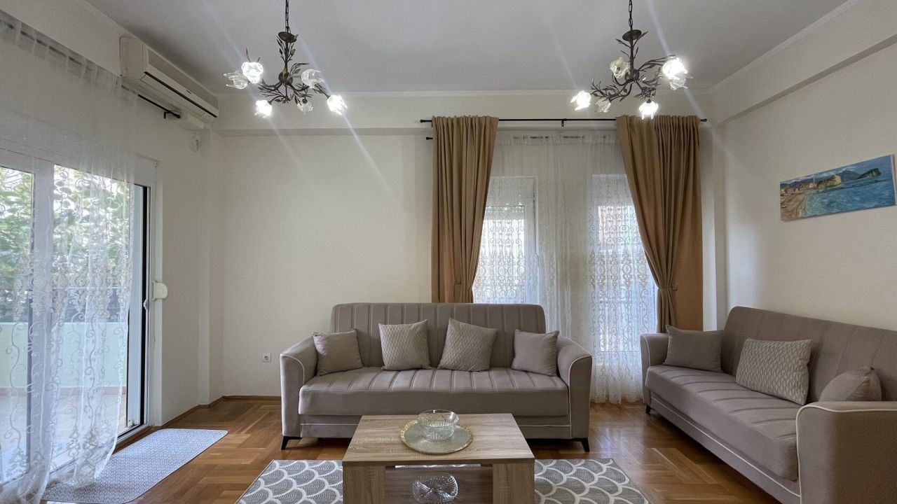 Квартира в Будве, Черногория, 189 000 м² - фото 8