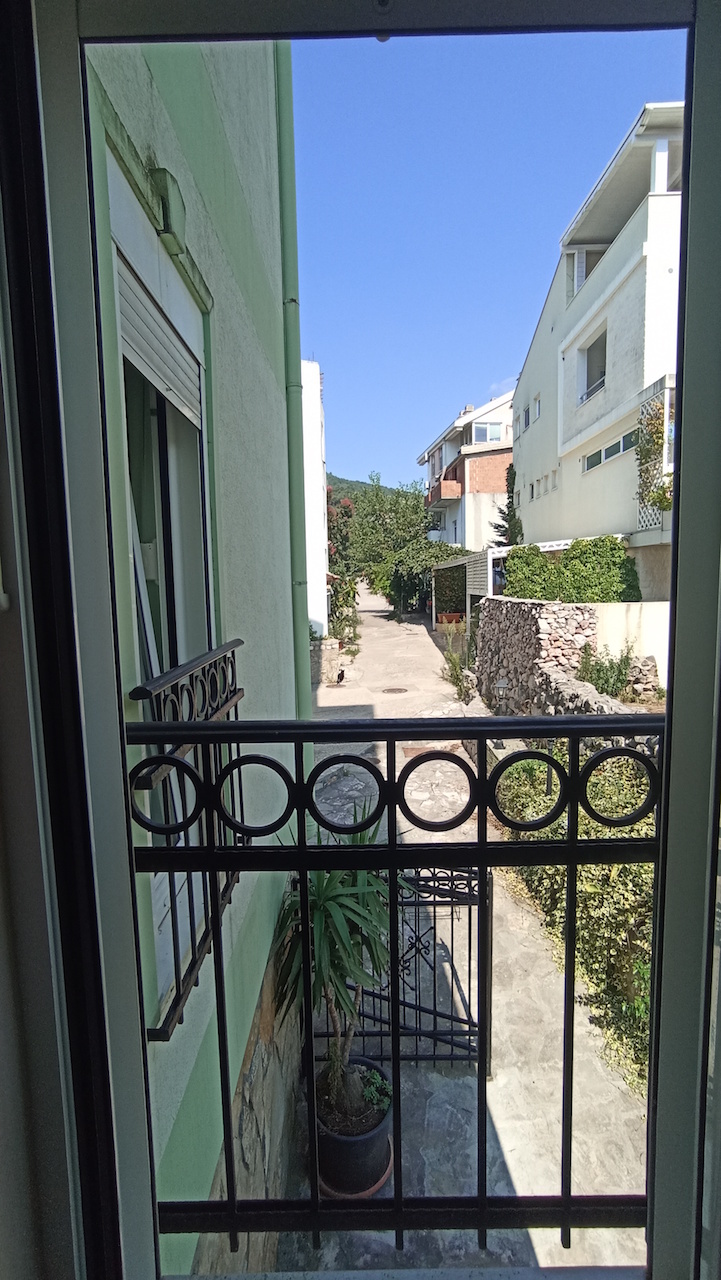 Квартира в Будве, Черногория, 189 000 м² - фото 2