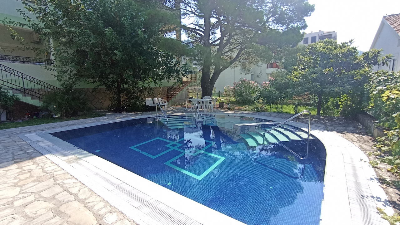 Квартира в Будве, Черногория, 189 000 м² - фото 5