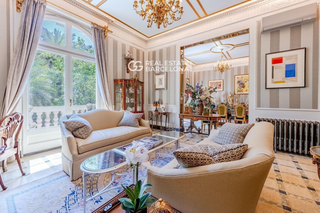 Квартира в Барселоне, Испания, 250 м² - фото 1