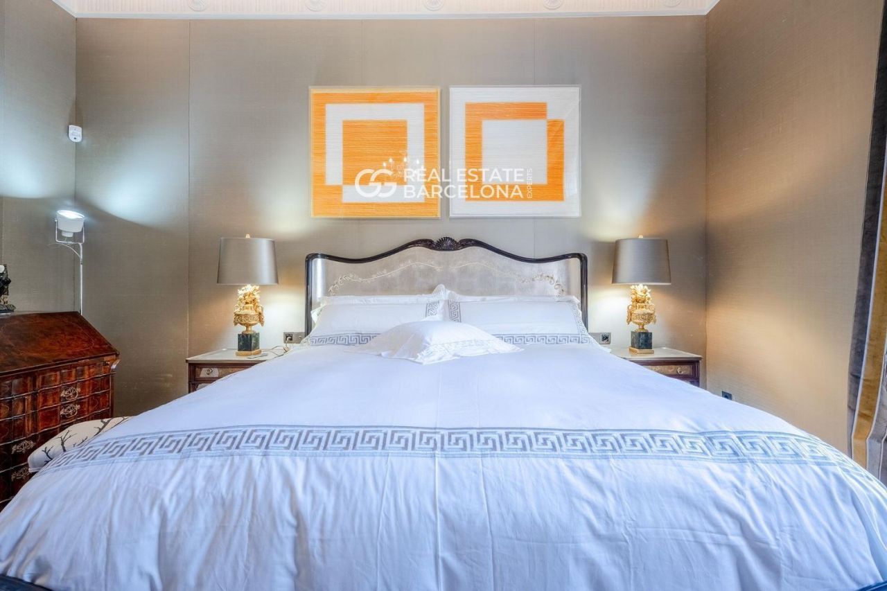 Квартира в Барселоне, Испания, 250 м² - фото 5