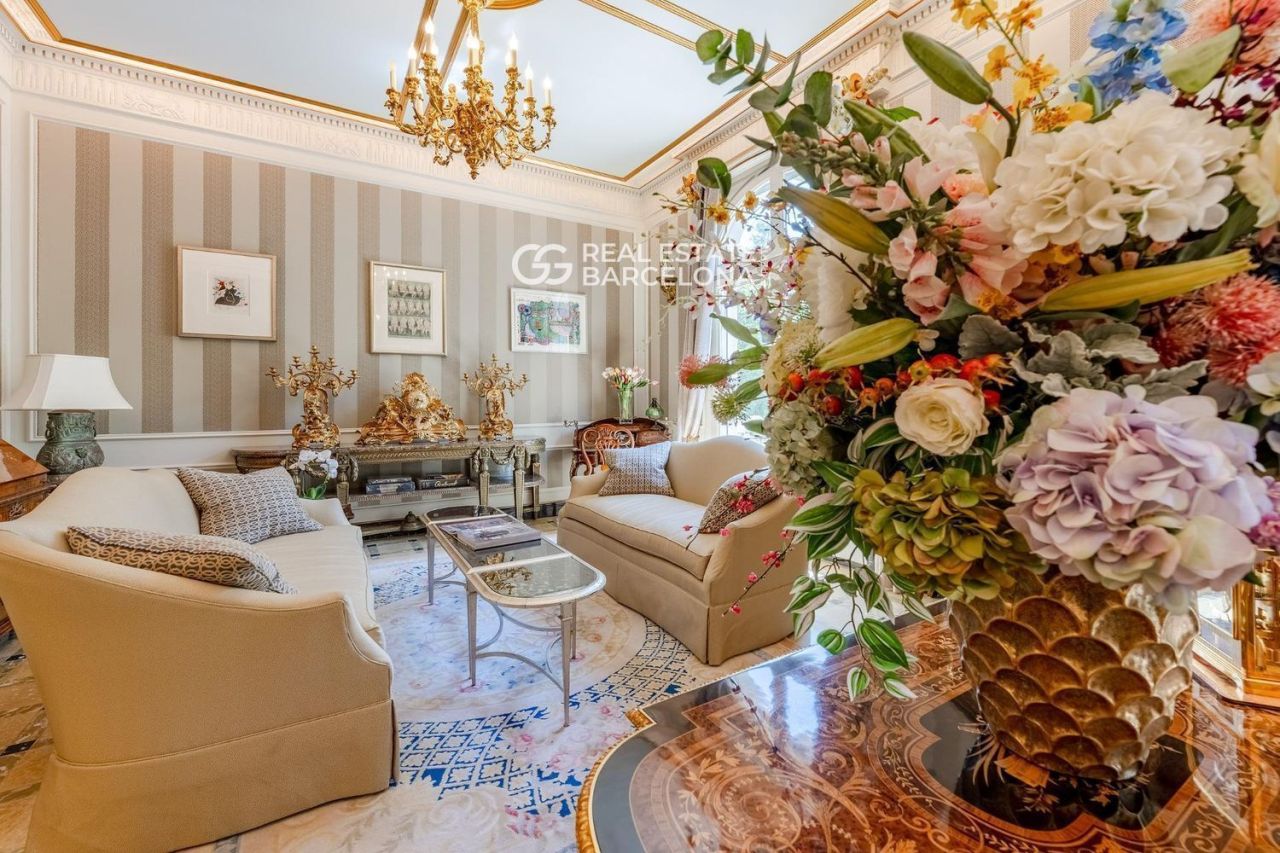 Квартира в Барселоне, Испания, 250 м² - фото 12