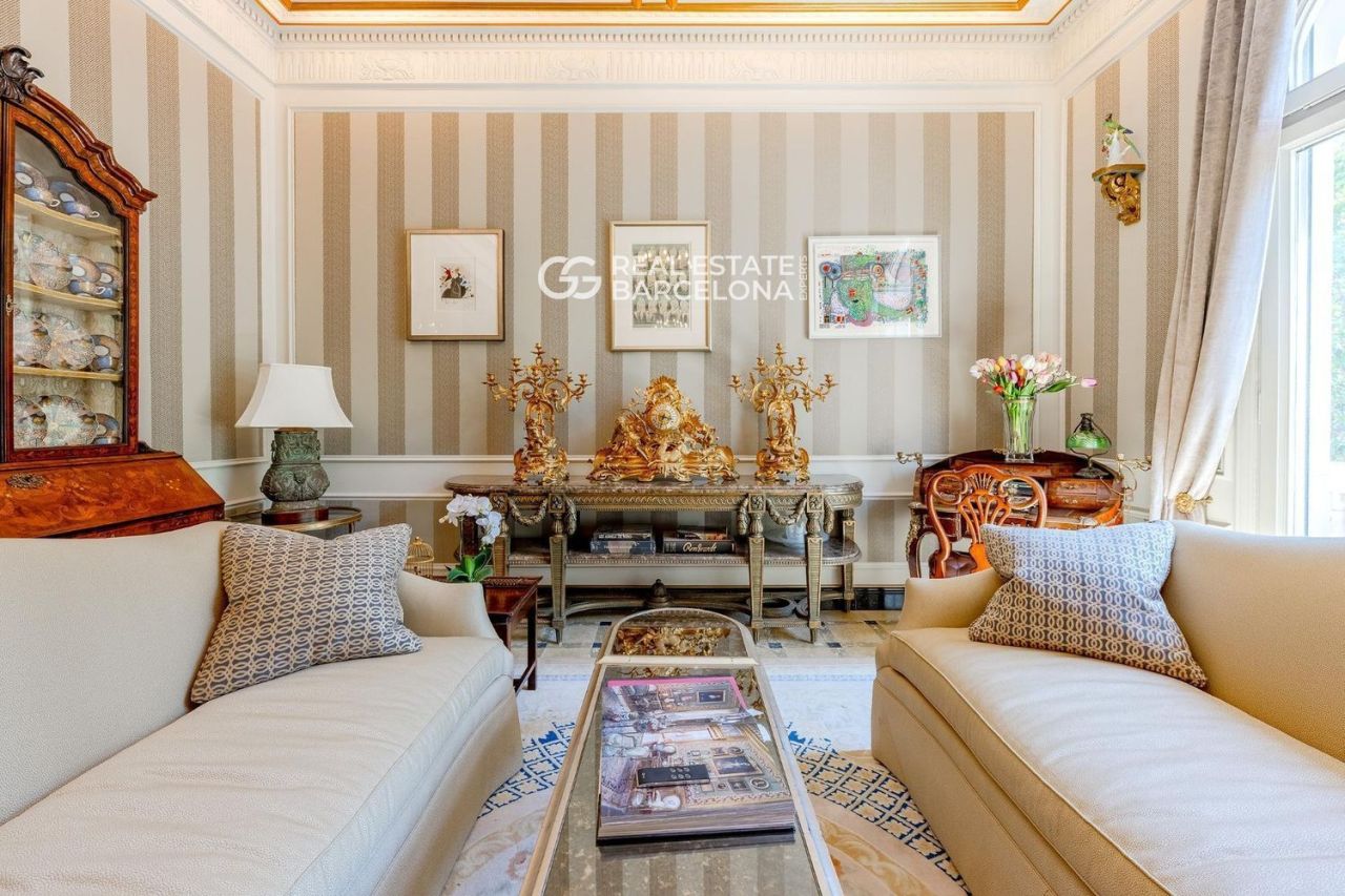 Квартира в Барселоне, Испания, 250 м² - фото 13