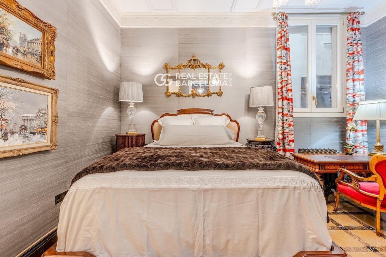 Квартира в Барселоне, Испания, 250 м² - фото 19