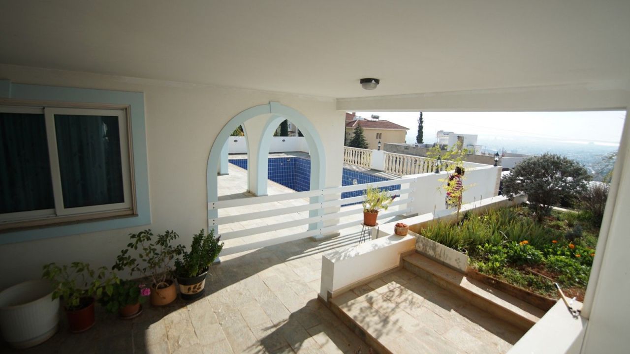 Вилла в Лимасоле, Кипр, 330 м² - фото 2