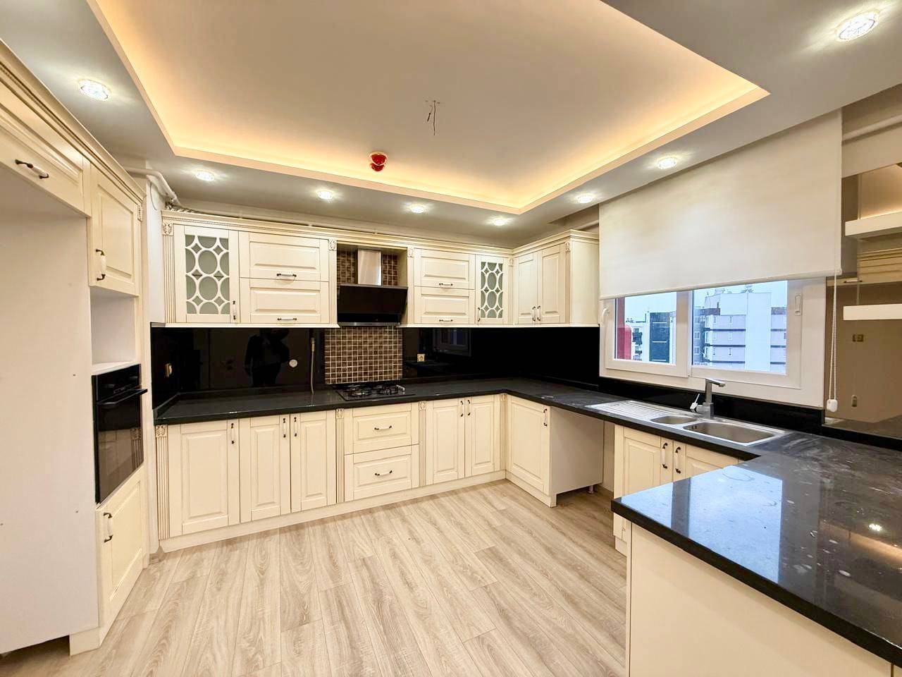 Квартира в Мерсине, Турция, 200 м² - фото 4