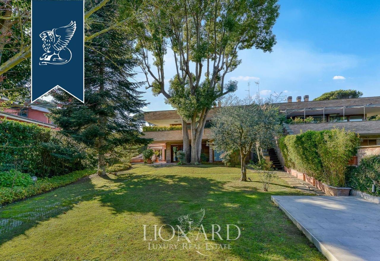 Вилла в Риме, Италия, 650 м² - фото 2