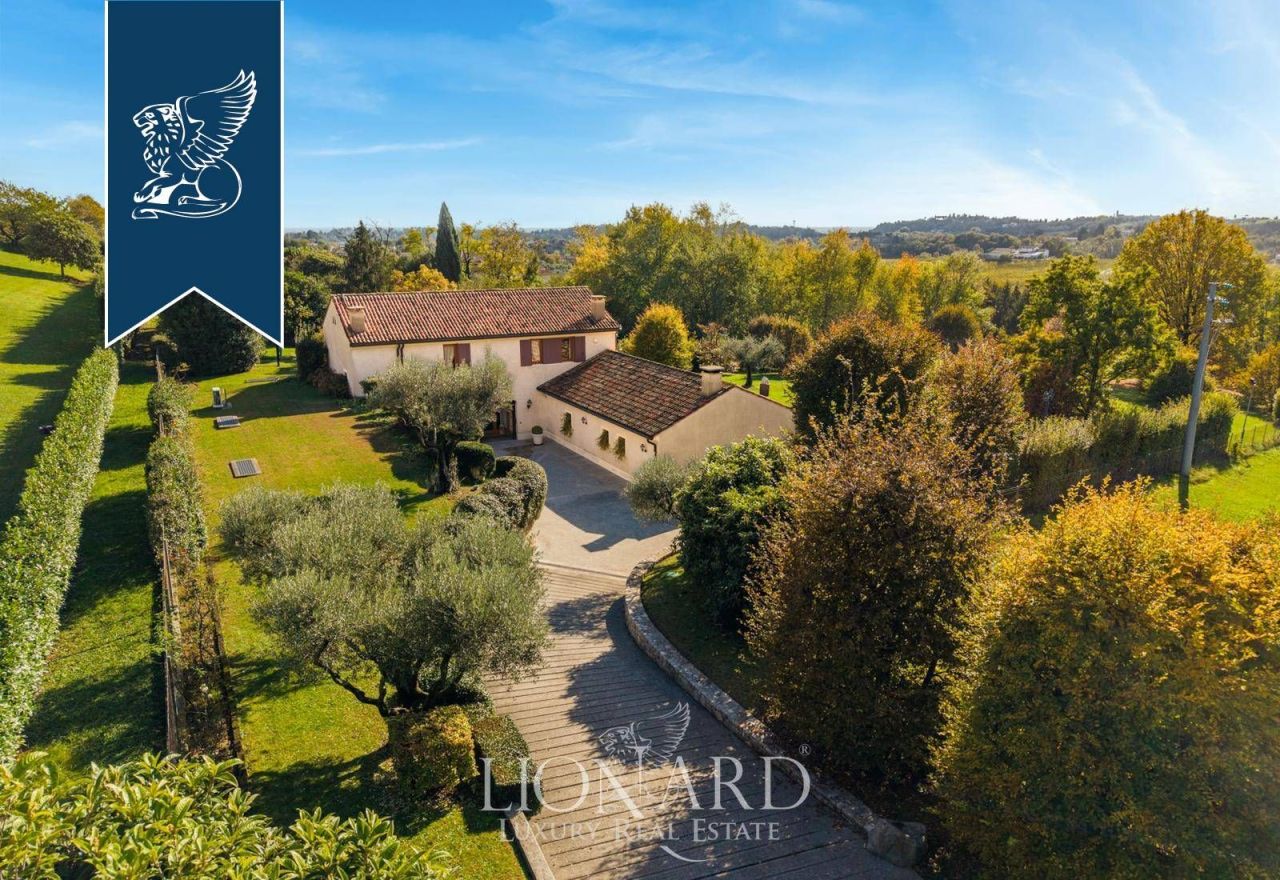 Вилла в Конельяно, Италия, 600 м² - фото 3