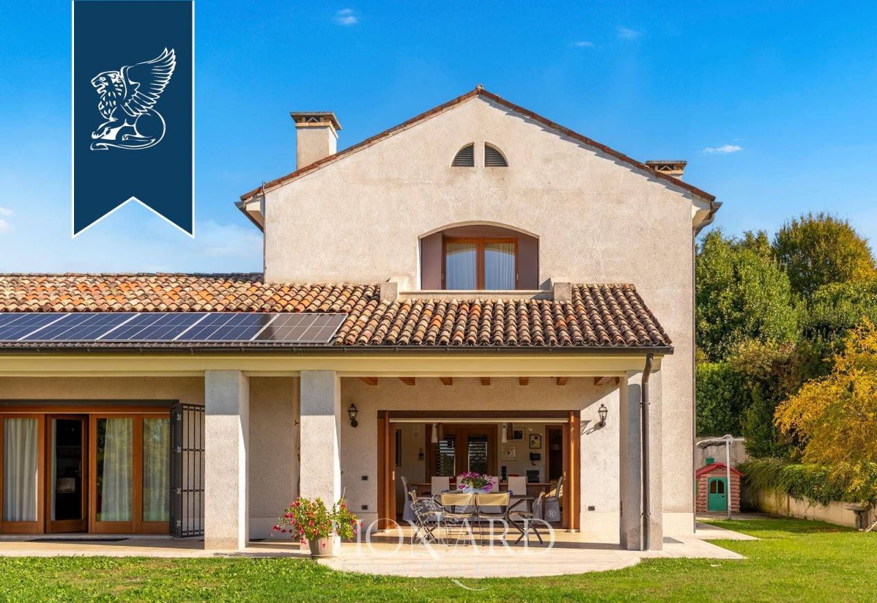 Вилла в Конельяно, Италия, 600 м² - фото 6